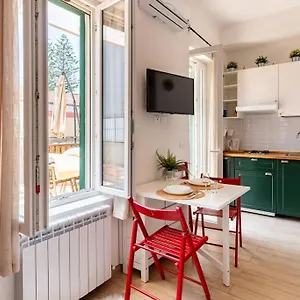 https://easyhome-in-centre-with-garden-in-1min-sea.hotelitalianriviera.com