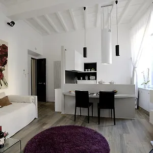 https://antiche-residenze-romane-pantheon.it-romehotels.com